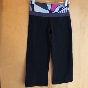 Lululemon black cropped leggings colorful waist